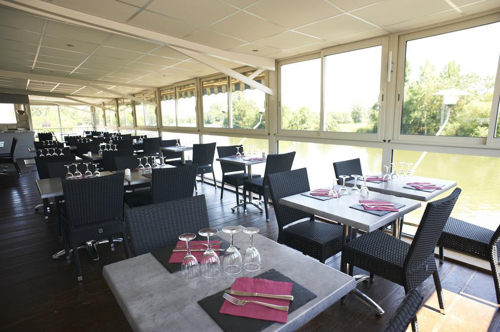Les Ondines Hotel Les Hauts-d'Anjou Екстериор снимка