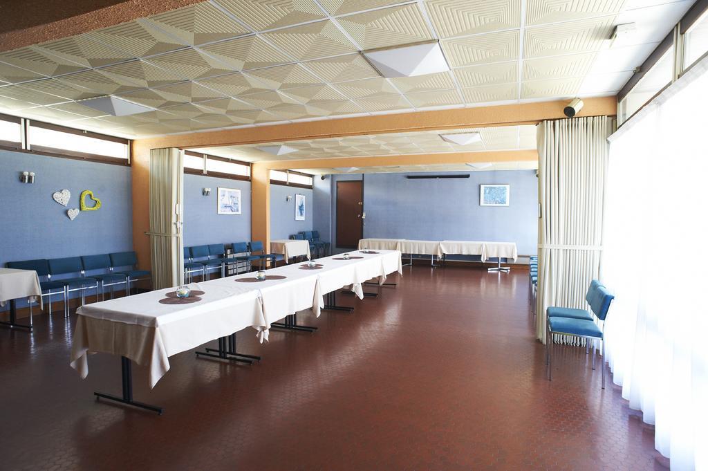 Les Ondines Hotel Les Hauts-d'Anjou Екстериор снимка