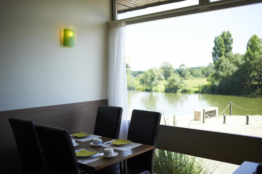 Les Ondines Hotel Les Hauts-d'Anjou Екстериор снимка