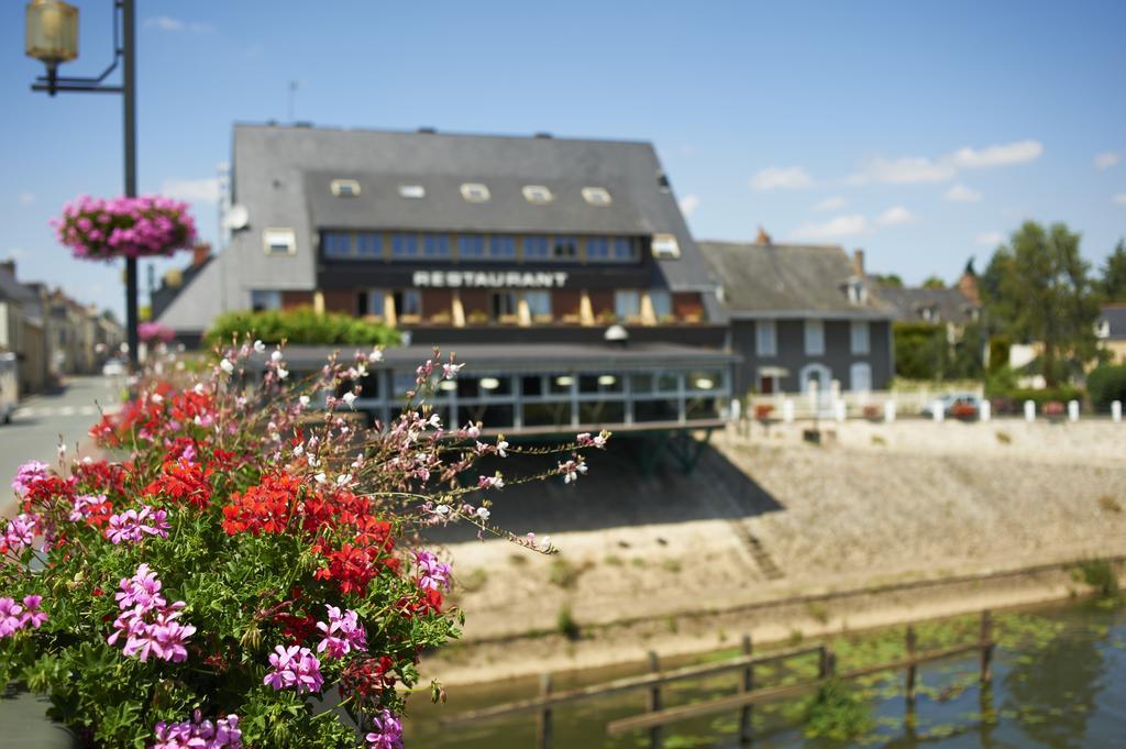 Les Ondines Hotel Les Hauts-d'Anjou Екстериор снимка